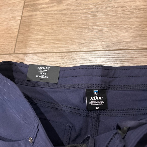 Navy Blue KÜHL Capri Pants - Picture 2 of 9